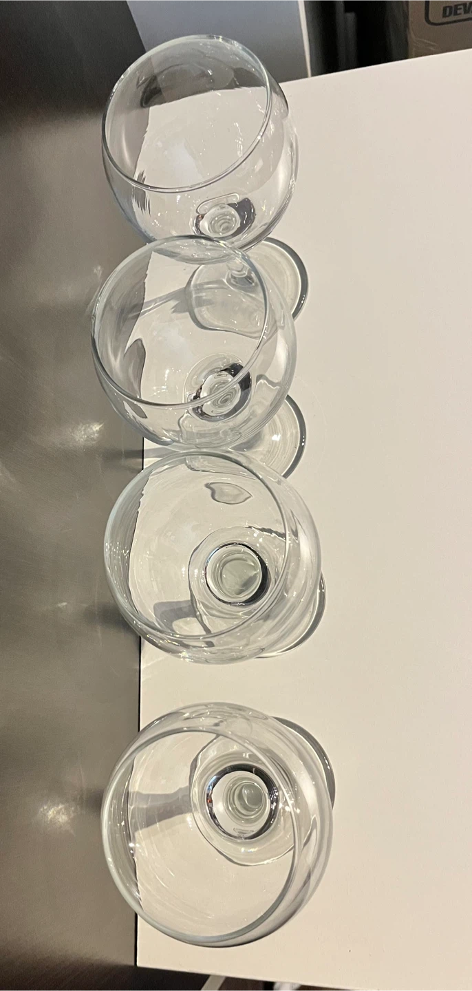 Set of 4 Clear Wine Glasses - photo 3