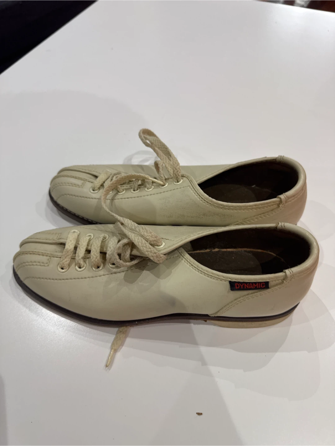 Dynamic Cream/Off-White Leather Sneakers