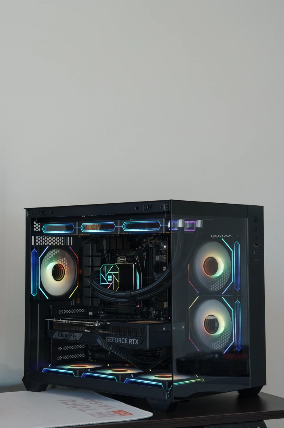 9800X3D + RTX 5070 Ti Gaming PC | 32GB DDR5 | 2TB NVME M.2 $3050 - photo 2