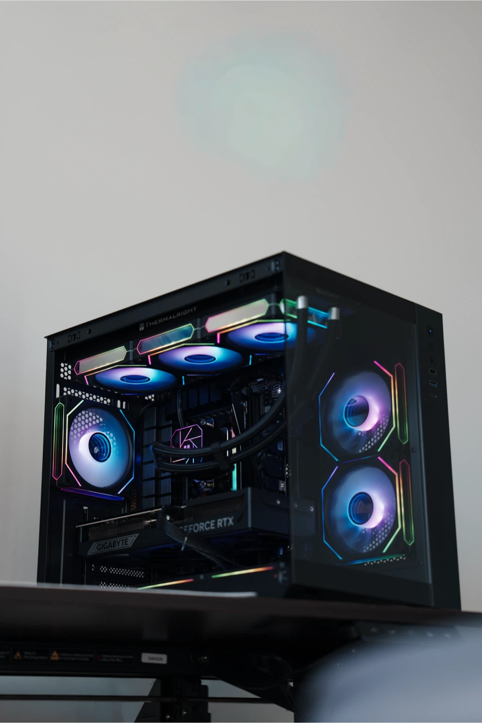 9800X3D + RTX 5070 Ti Gaming PC | 32GB DDR5 | 2TB NVME M.2 $3050 - photo 3