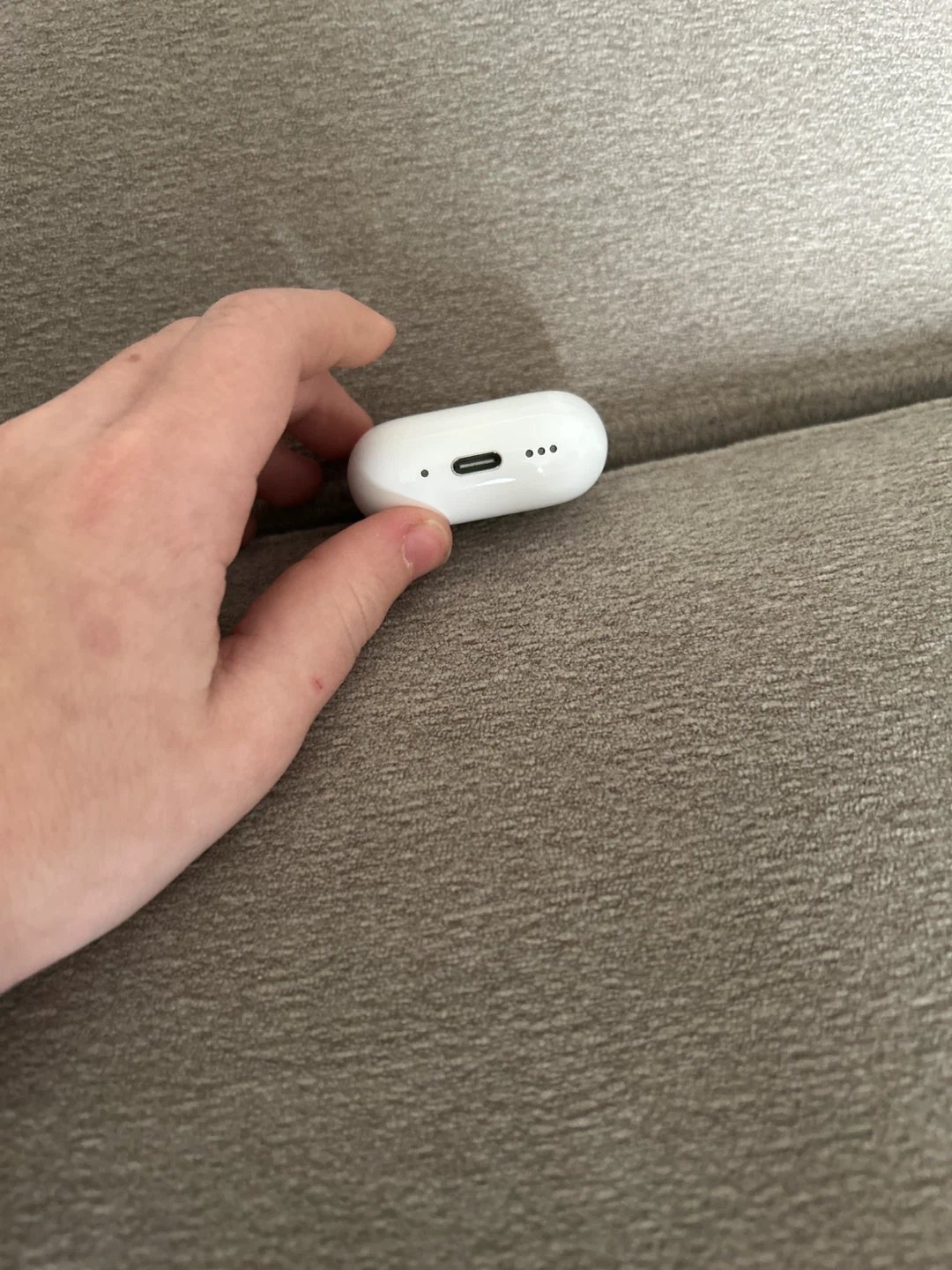 Apple AirPods Gen 4 - photo 2
