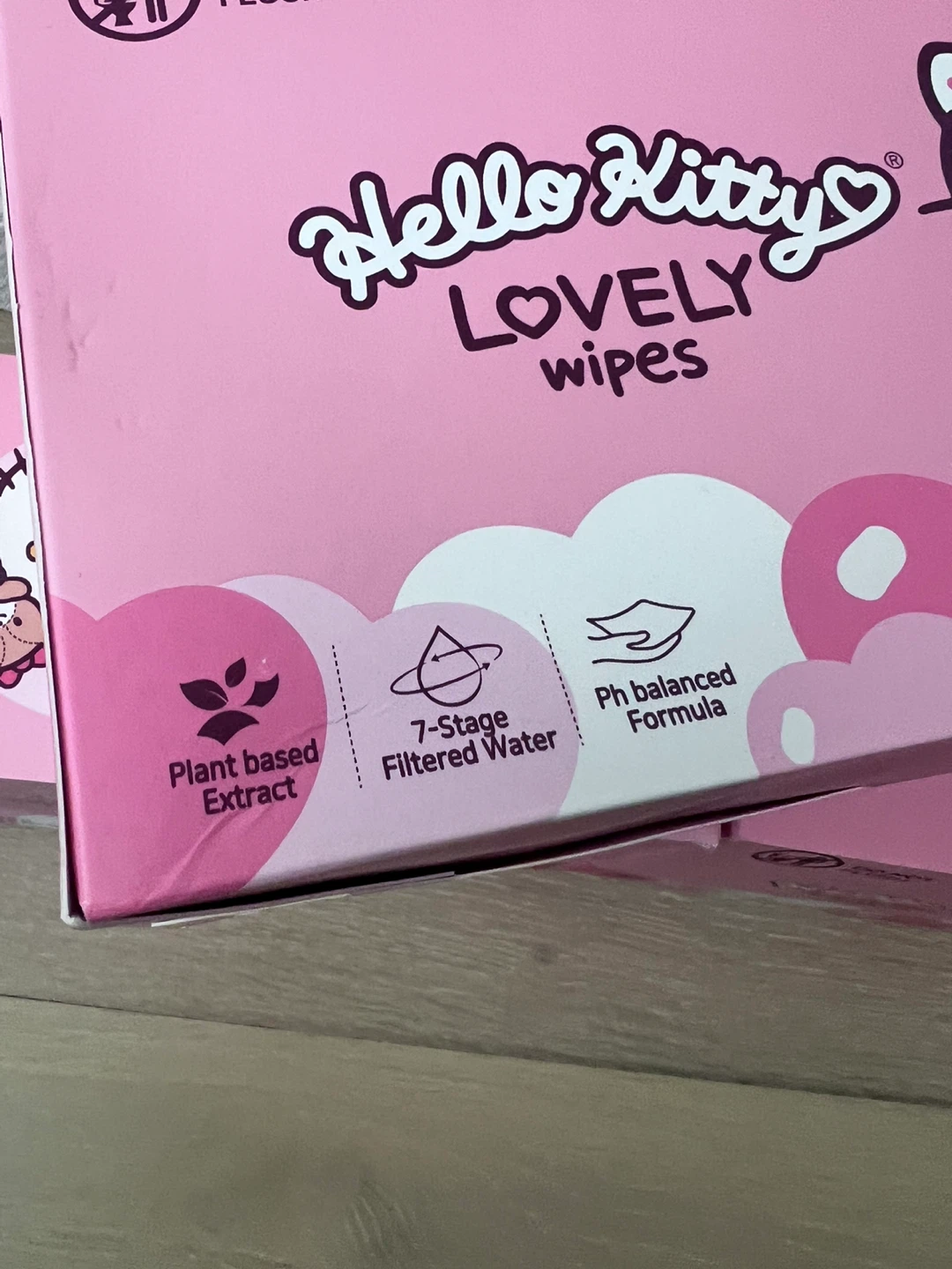 Hello Kitty Lovely Wipes - 10 Packs x 15 Wipes - photo 2