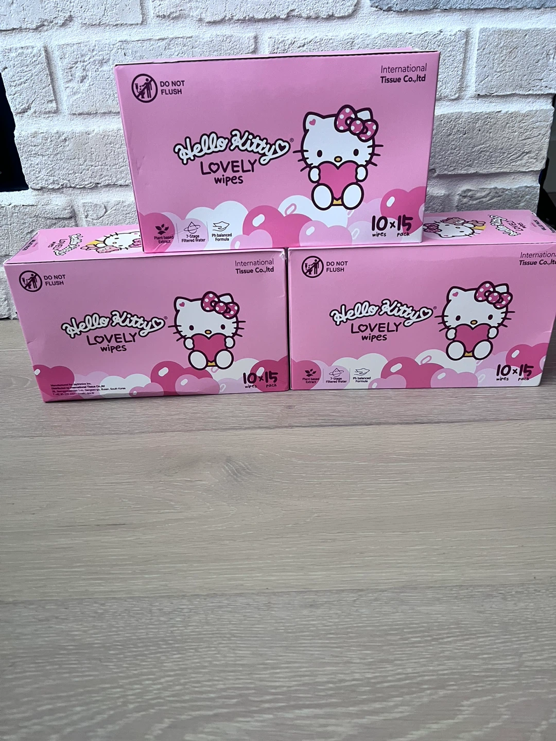 Hello Kitty Lovely Wipes - 10 Packs x 15 Wipes