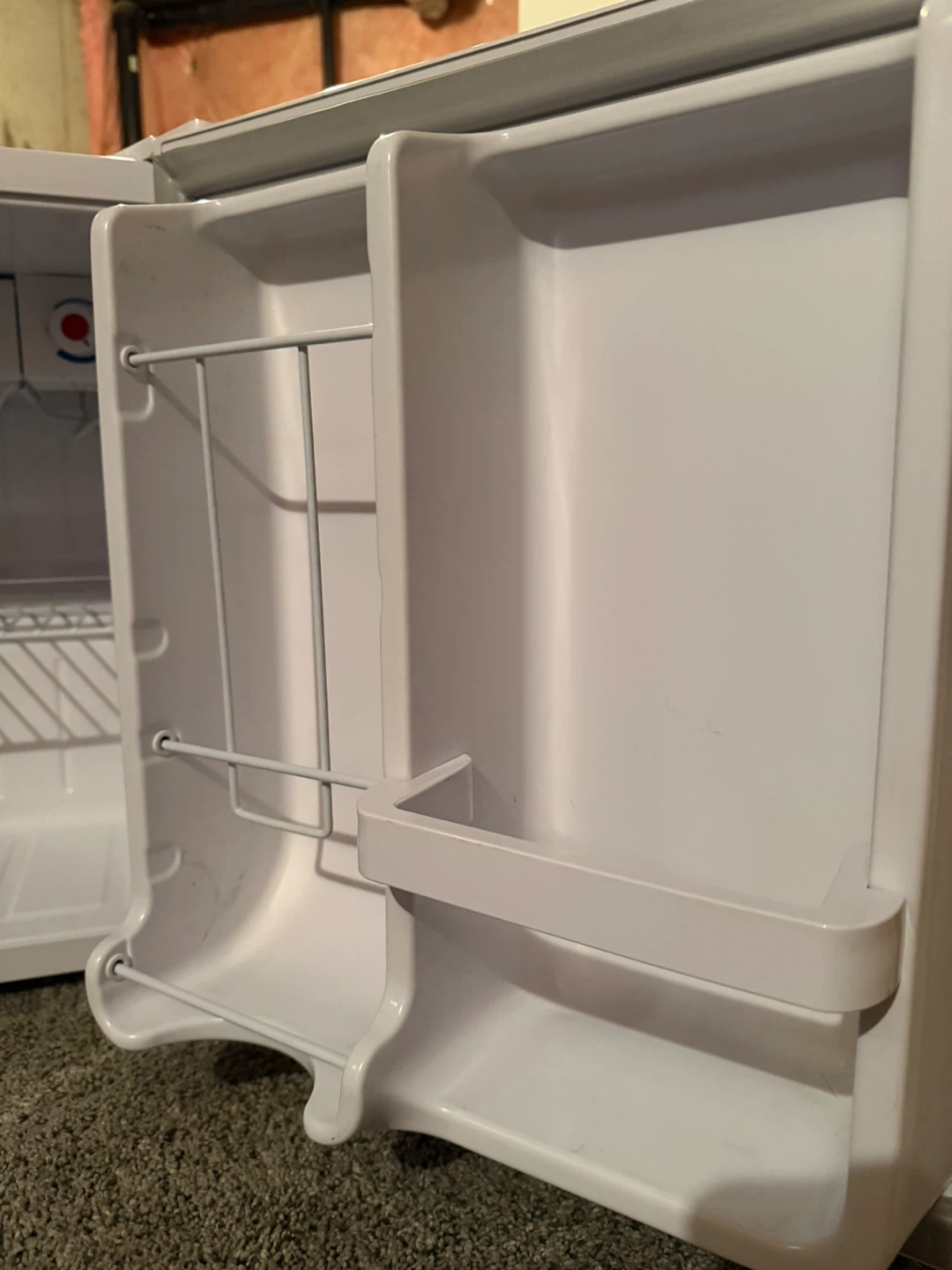Danby Compact Refrigerator DCR016A3WDB - photo 3