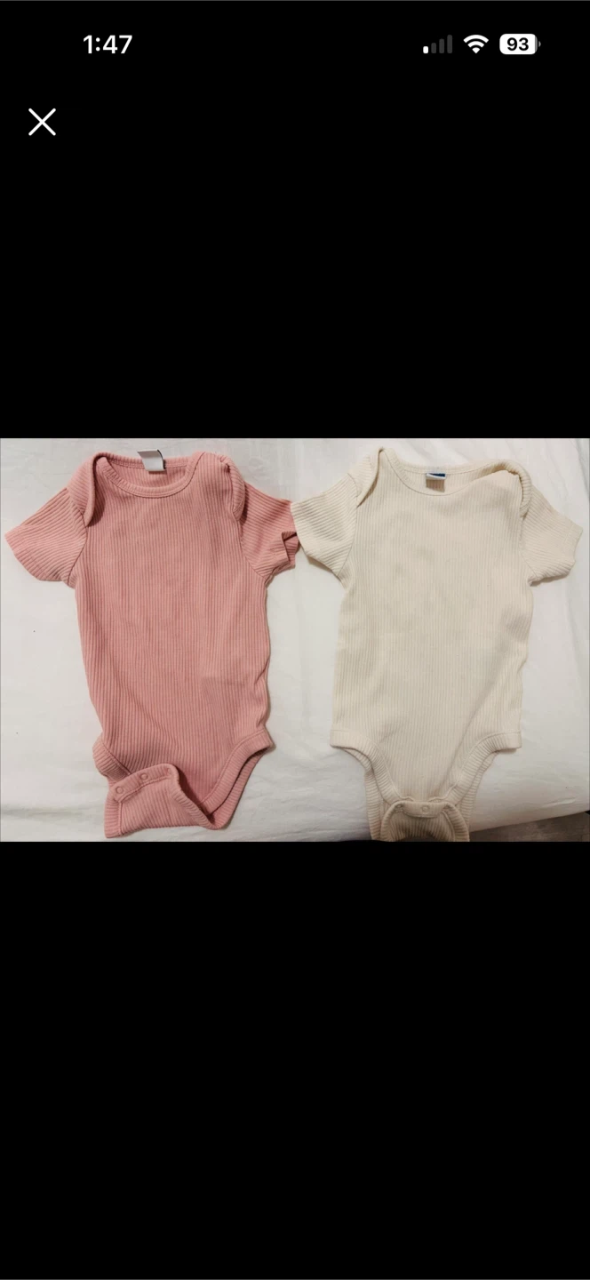 Old Navy Baby Bodysuit 2-Pack - photo 2