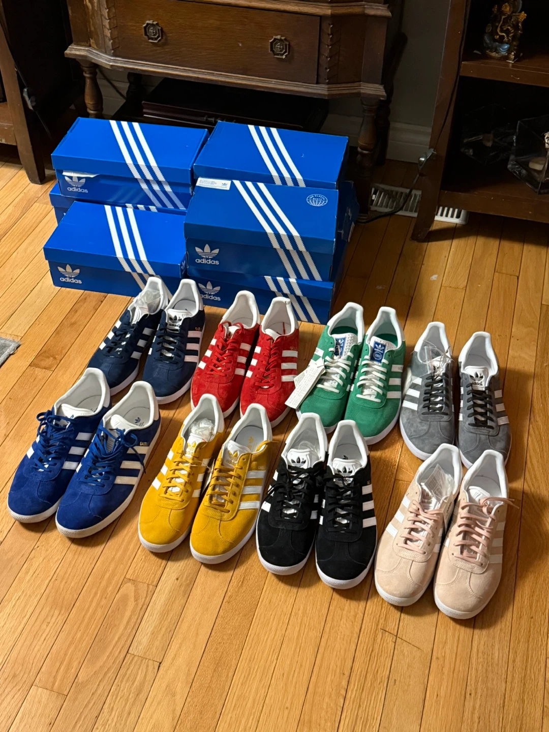 Mens Sz 11-12 assorted Adidas Gazelle Shoes