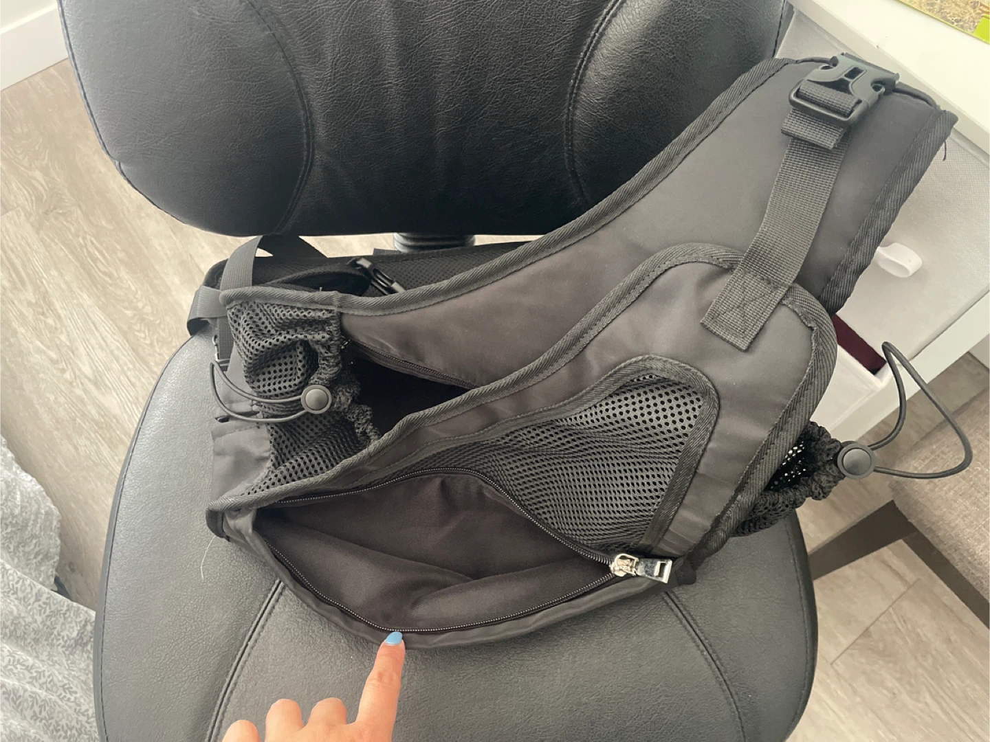 Sloooogs Black Pet Carrier Sling Bag - photo 4