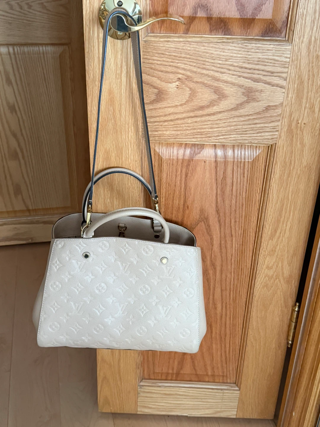 Louis Vuitton leather Monogram  Montaigne Handbag - photo 2
