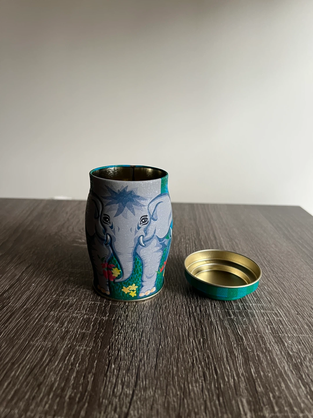Small empty tea elephant tin - photo 5