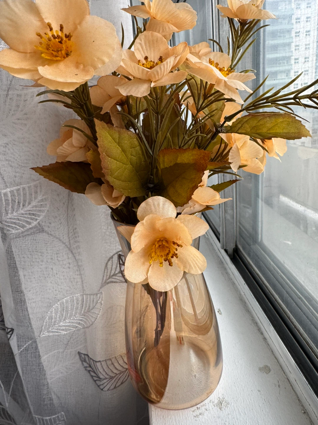 Amber Glass Vase with Faux Flowers - photo 3