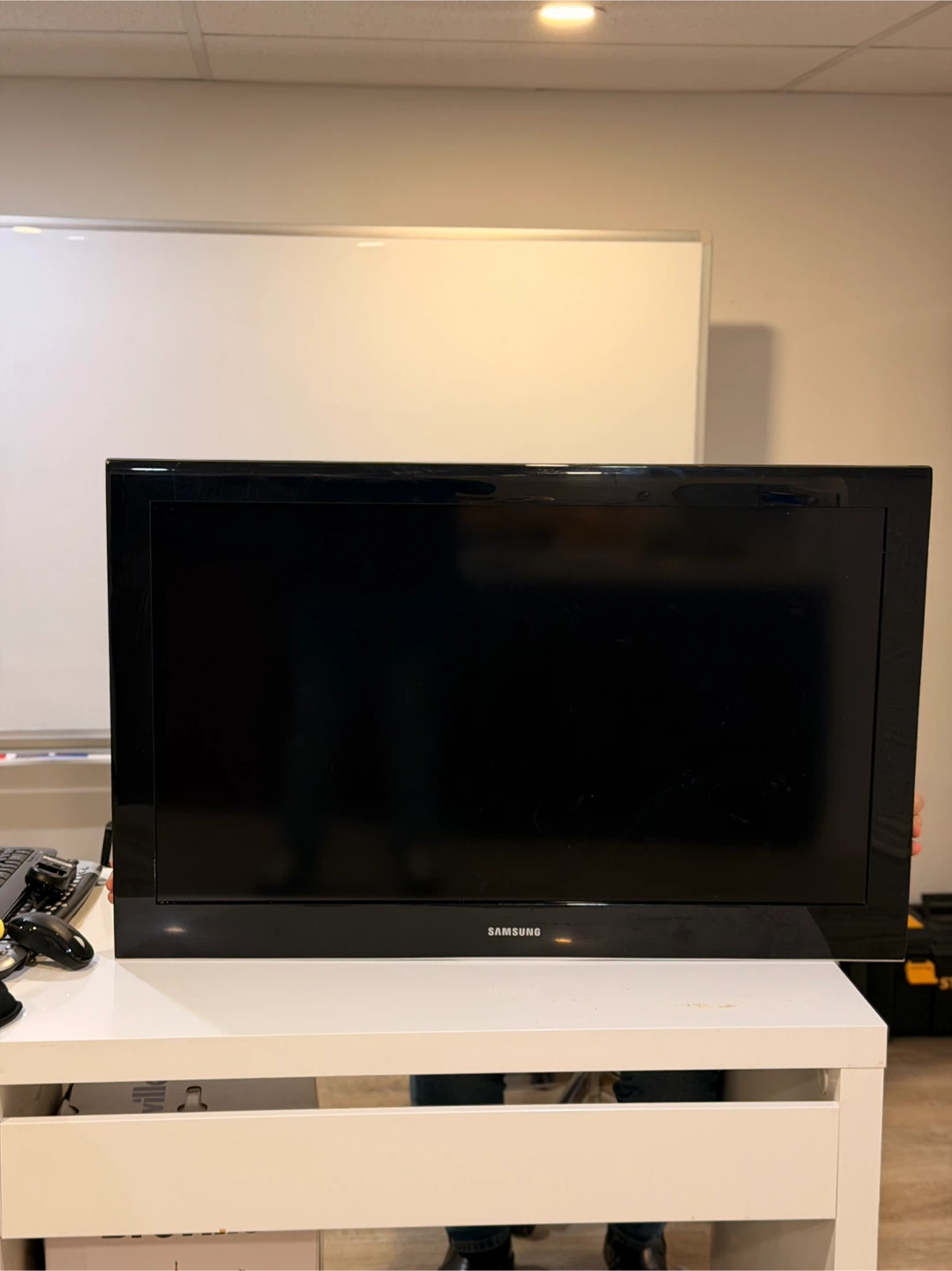 Samsung LN40B500P3F 40-inch LCD Television