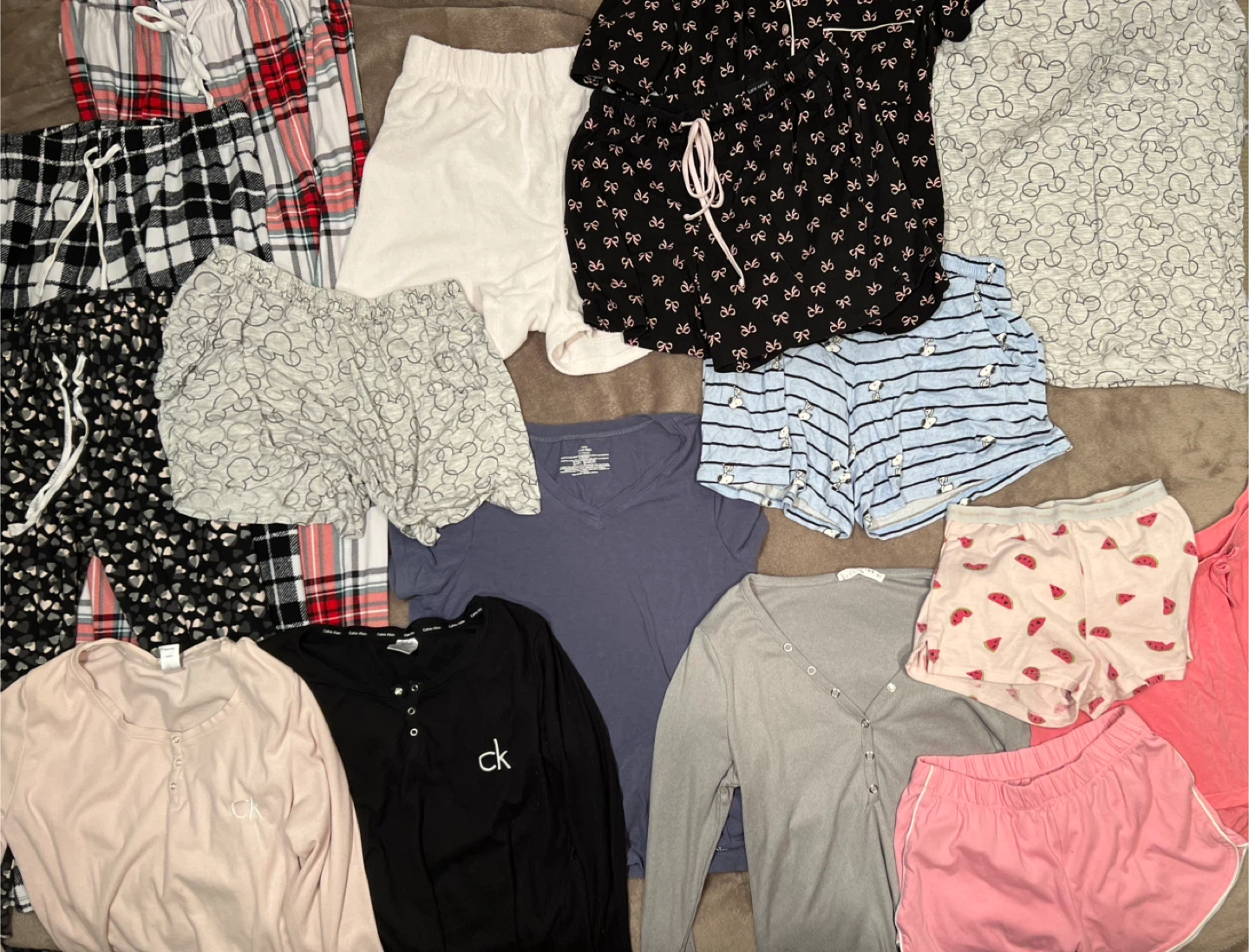 16 piece pyjamas (XS / S) bundle