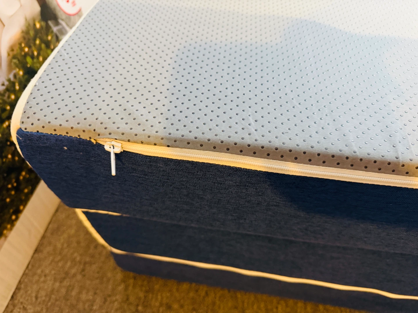 Folding Mattress cum Sofa – 6” Tri-Fold Memory Foam (Twin XL) - photo 2