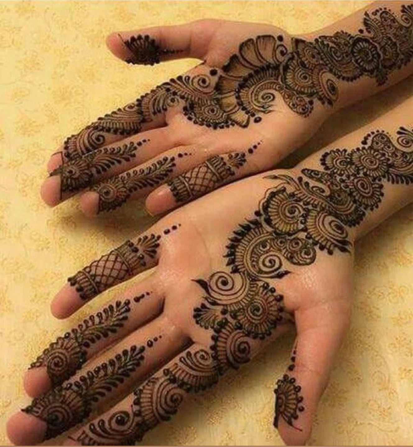 Intricate Henna Designs for Hands - photo 3