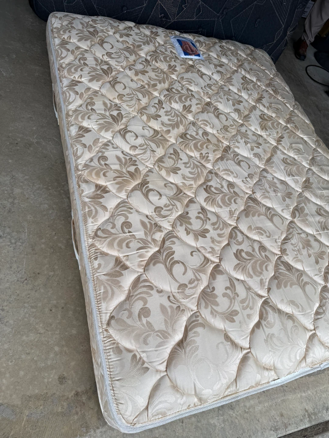 Sealy Posturepedic Marseille Plush Queen Mattress - photo 2