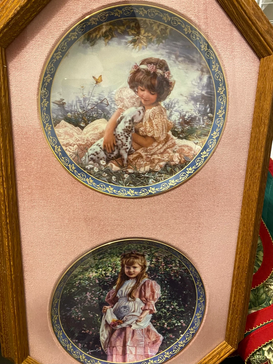 Set of 2 Decorative Collector Plates: Friends For Keeps