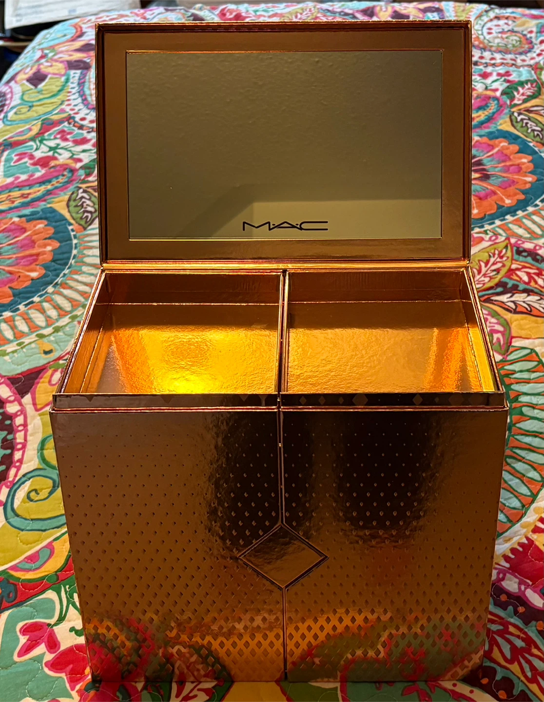 ✨✨MAC Makeup Organizer Box with Mirror