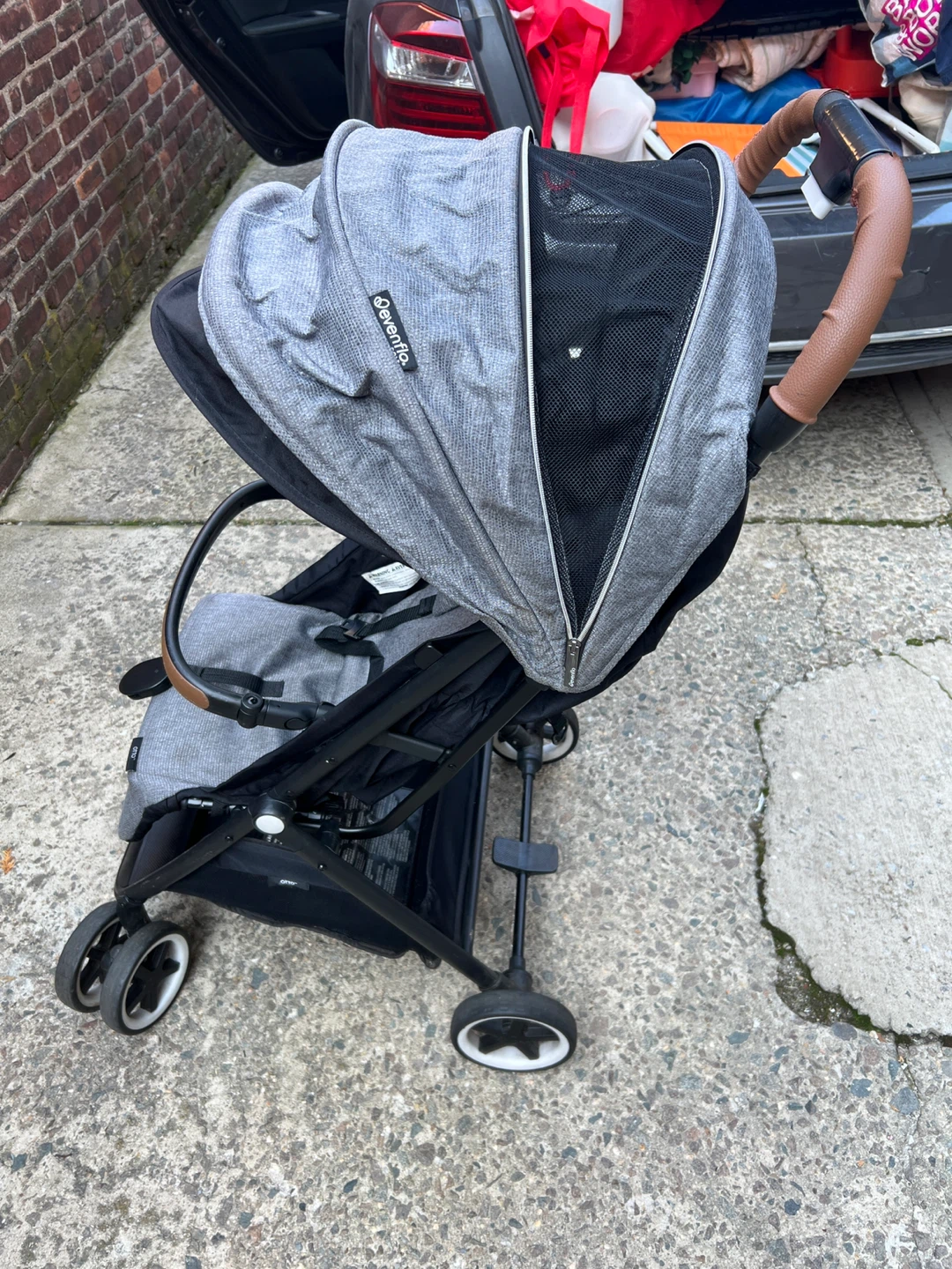 Evenflo Gold Otto Self-Folding Lightweight Travel Stroller - photo 4
