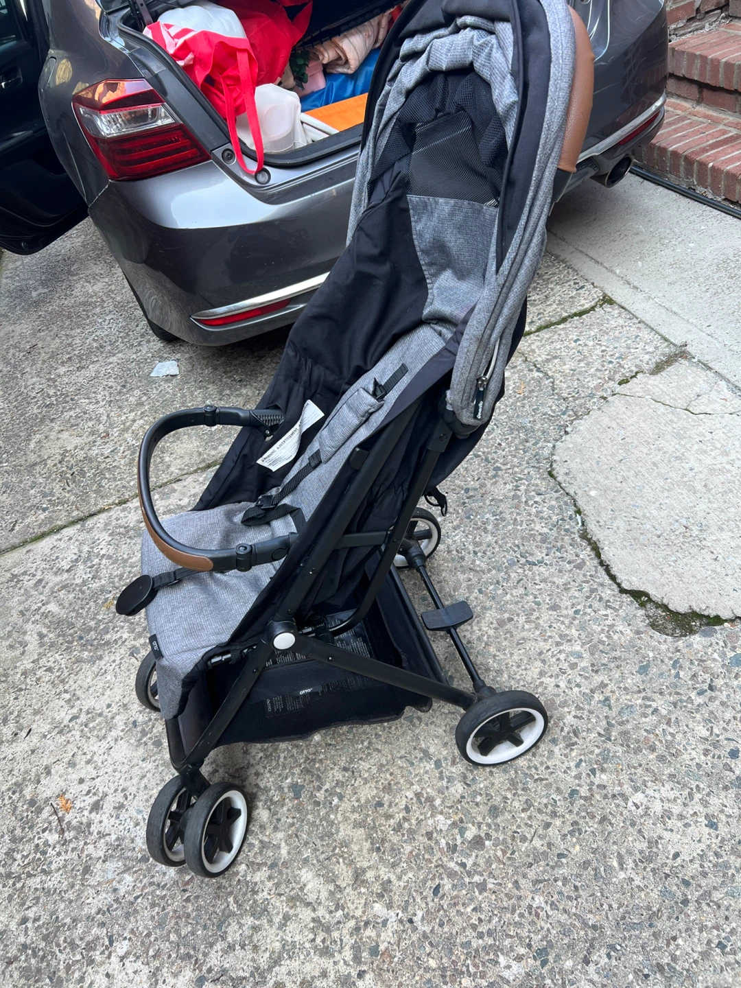 Evenflo Gold Otto Self-Folding Lightweight Travel Stroller - photo 5