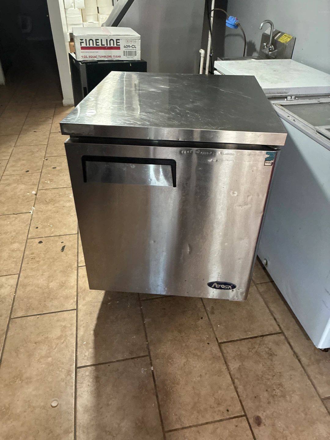 Avant Commercial Undercounter Refrigerator - photo 2