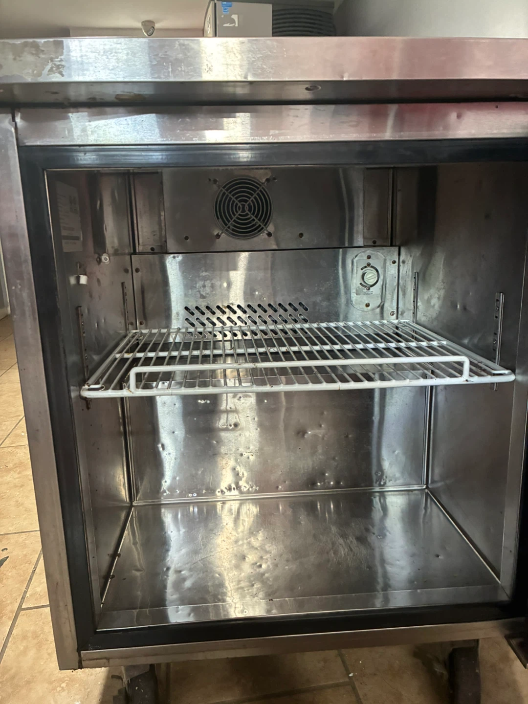 Avant Commercial Undercounter Refrigerator - photo 3