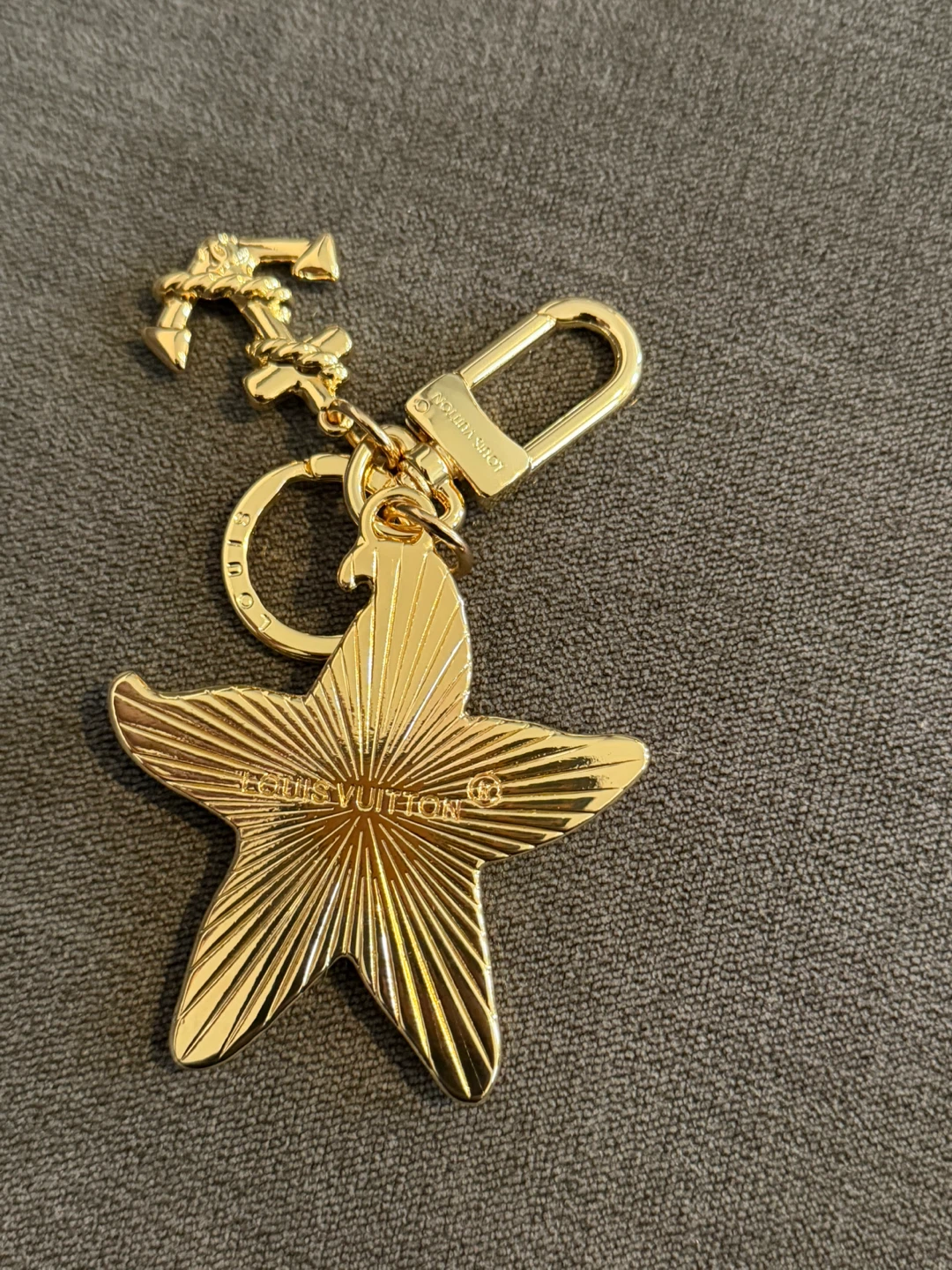 Louis Vuitton Starfish & Anchor Bag Charm Keychain - photo 5