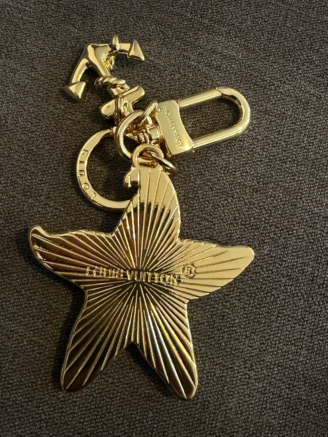 Louis Vuitton Starfish & Anchor Bag Charm Keychain - photo 4