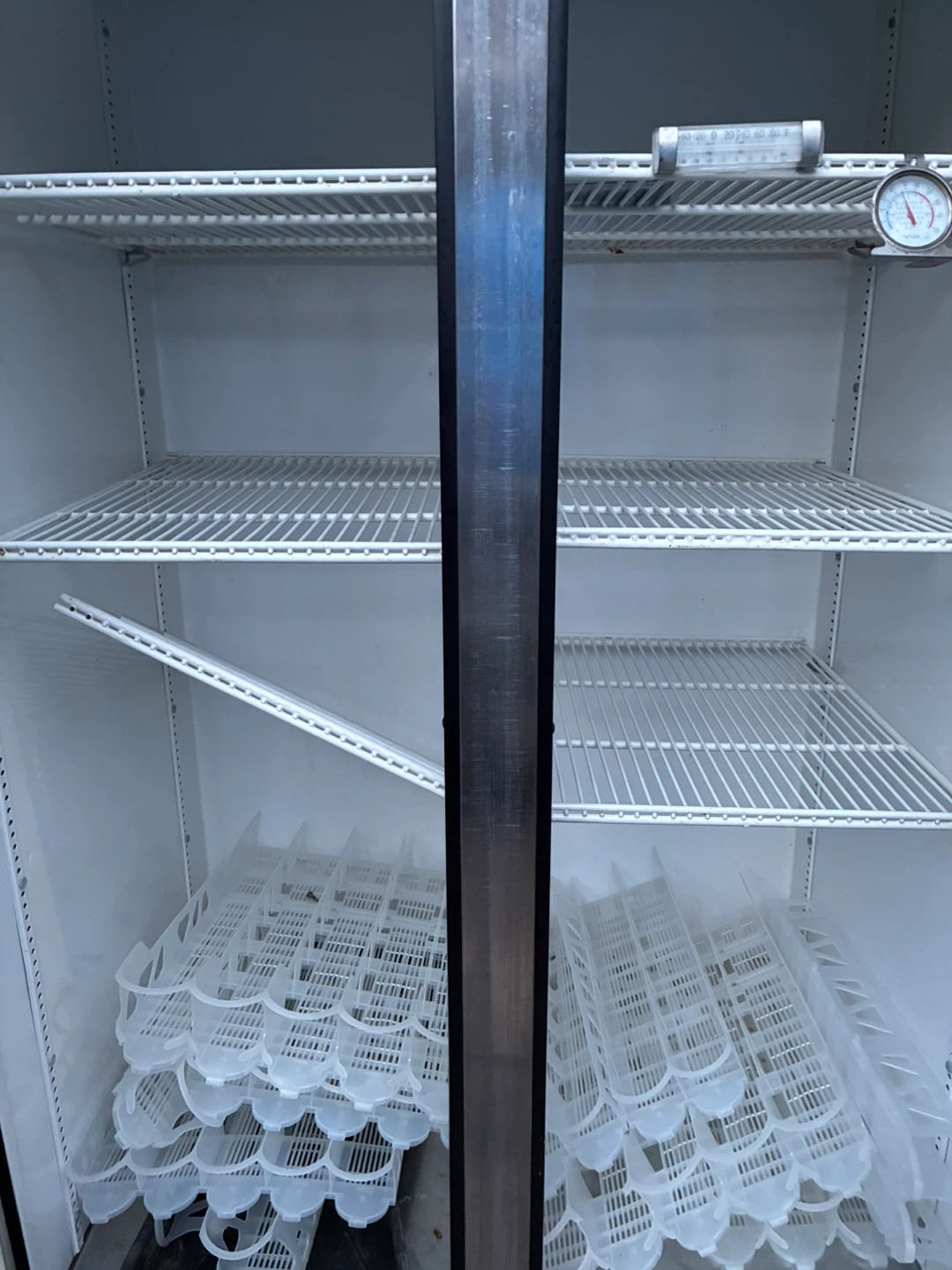 True Double Door Commercial Refrigerator - photo 2