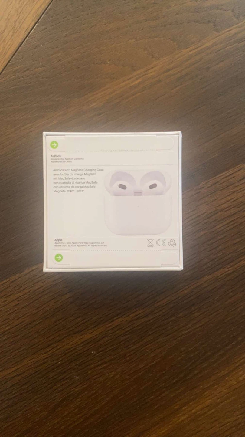 Apple AirPods (3rd generation) with MagSafe Charging Case - photo 2