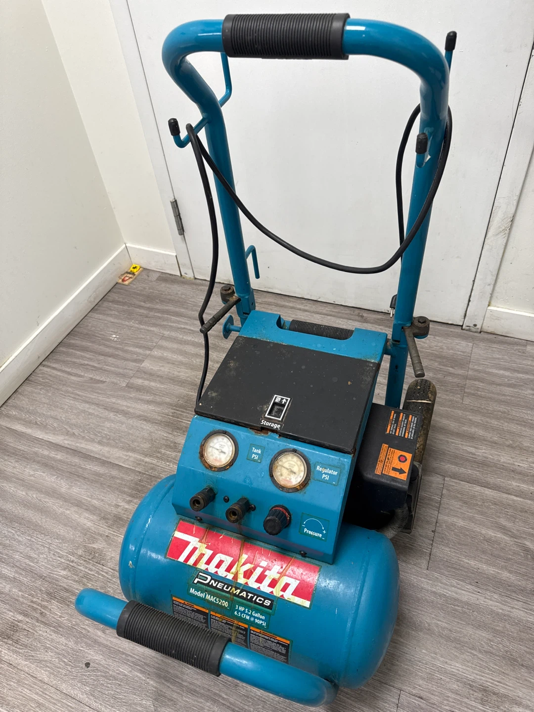 Makita MAC5200 Air Compressor - photo 3