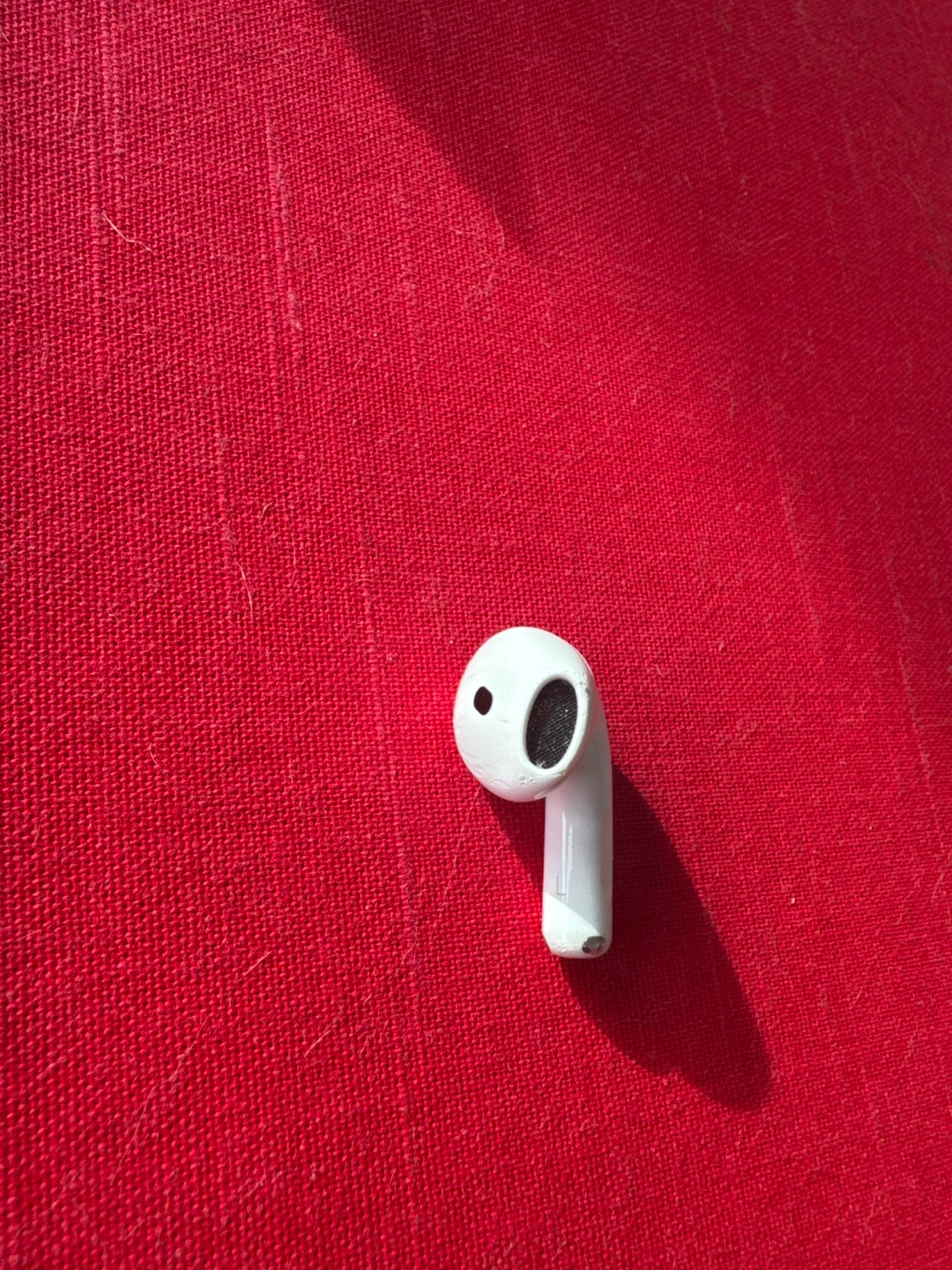 Apple AirPods 4 , (Left Earbud). - photo 4