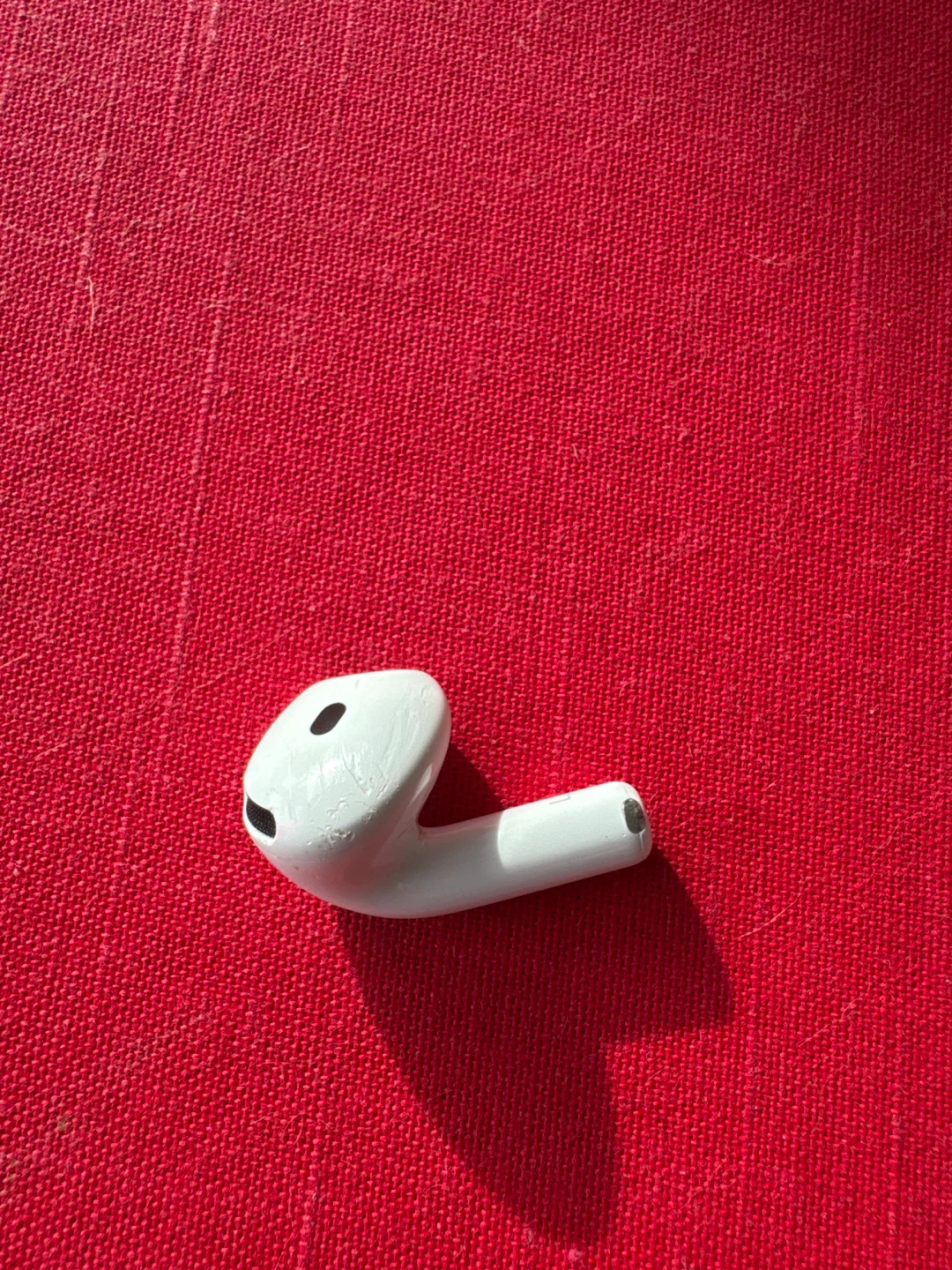 Apple AirPods 4 , (Left Earbud). - photo 2