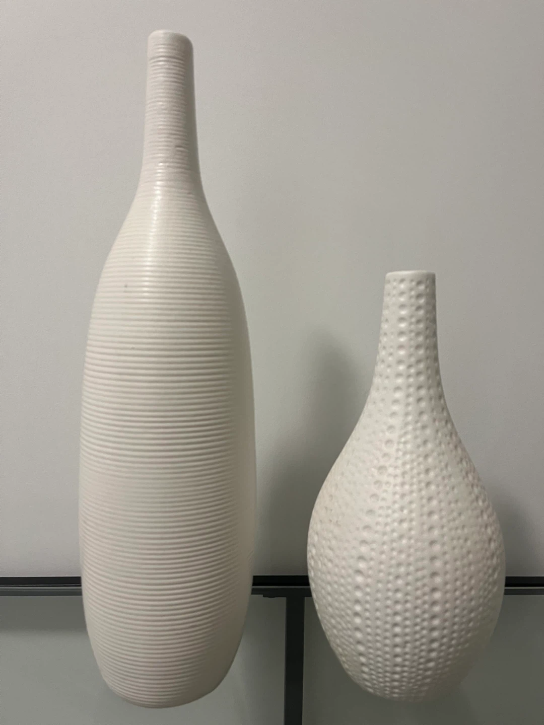Set of 2 White Ceramic Vases
