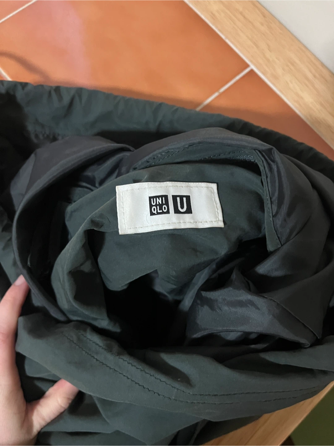 UNIQLO U DRAWSTRING SHOULDER BAG - photo 2