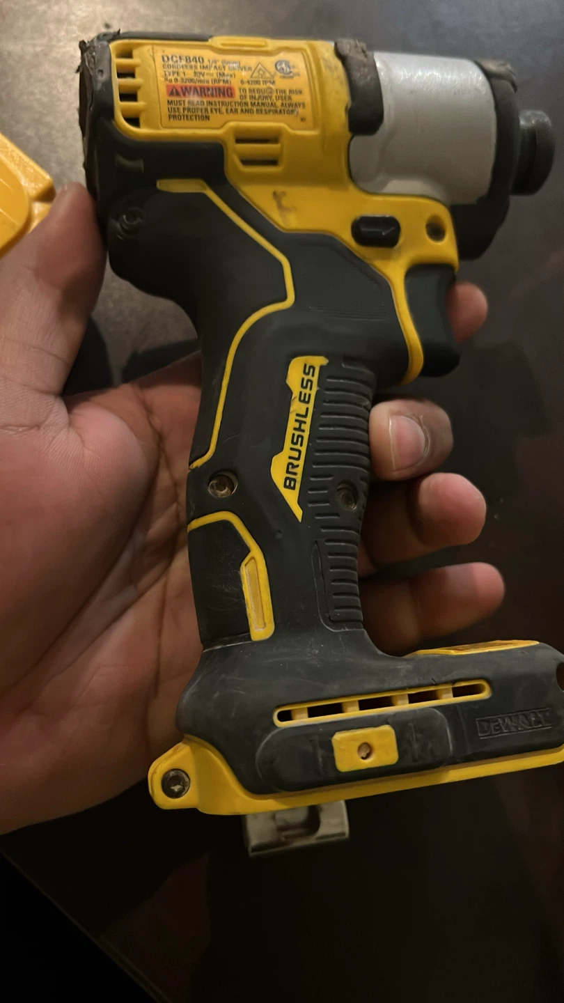 DeWalt DCB107 Lithium Ion Battery Charger