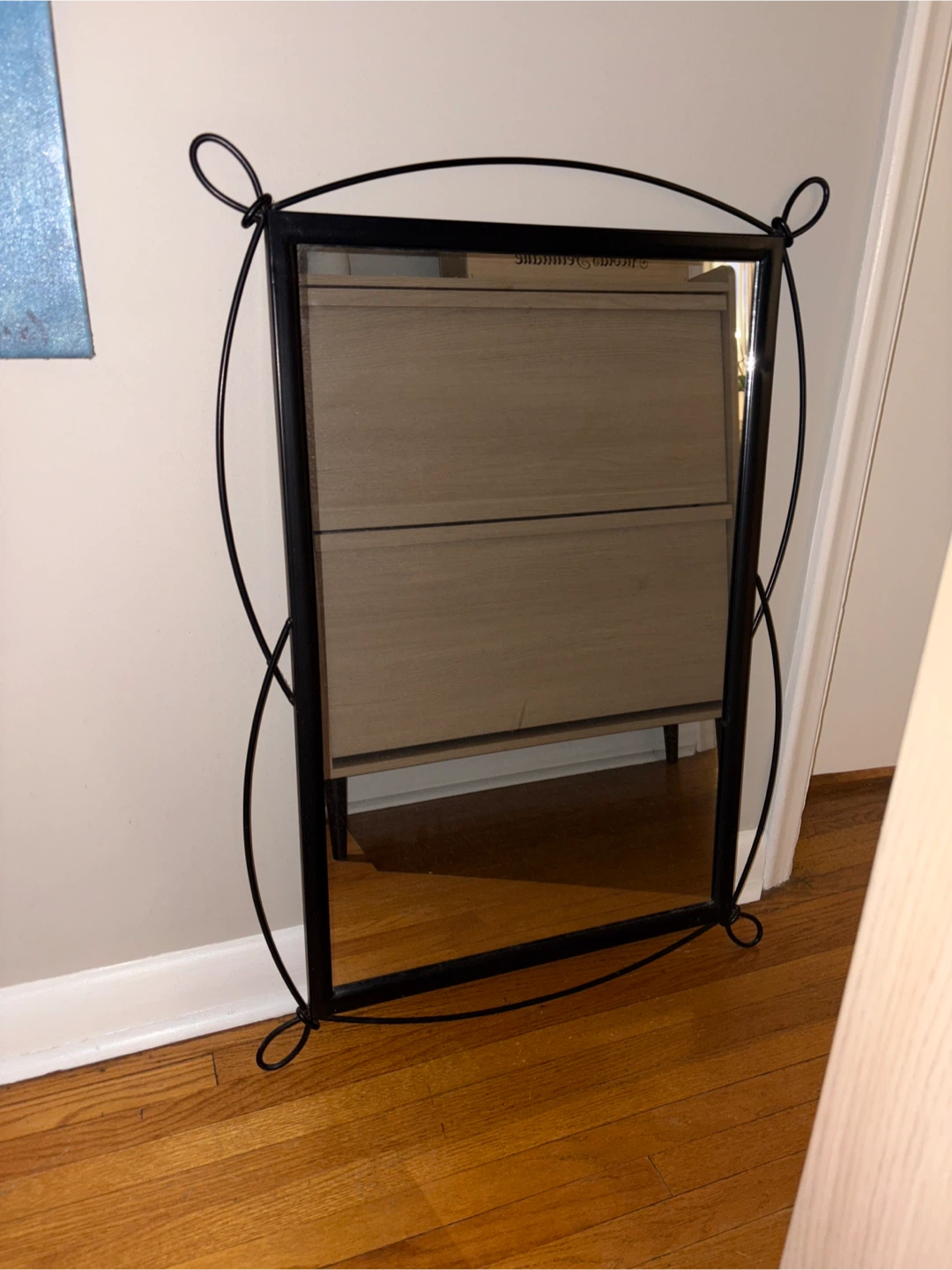 Black Metal Wire Decorative Mirror