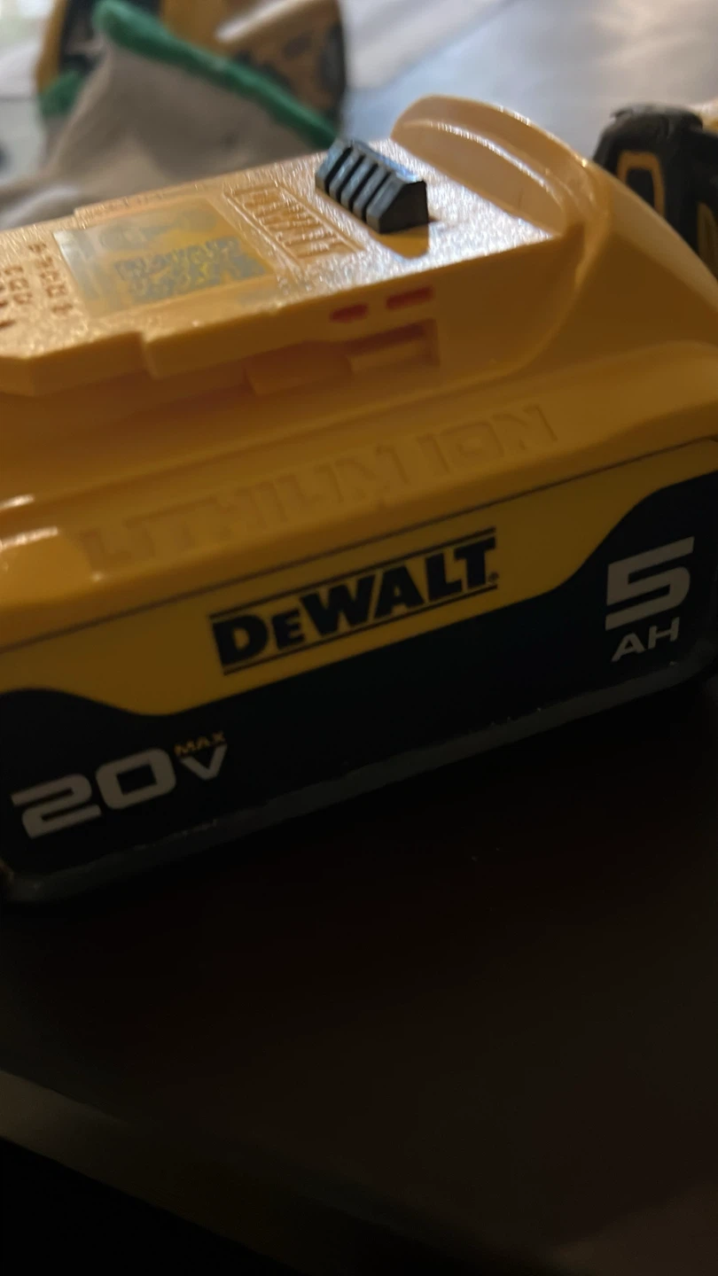 DeWalt DCB107 Lithium Ion Battery Charger - photo 3
