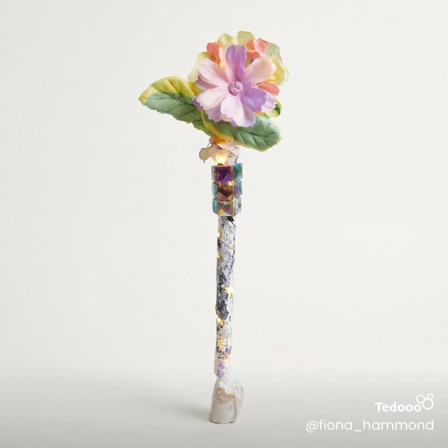 Handmade Floral Wand with Lights - photo 2