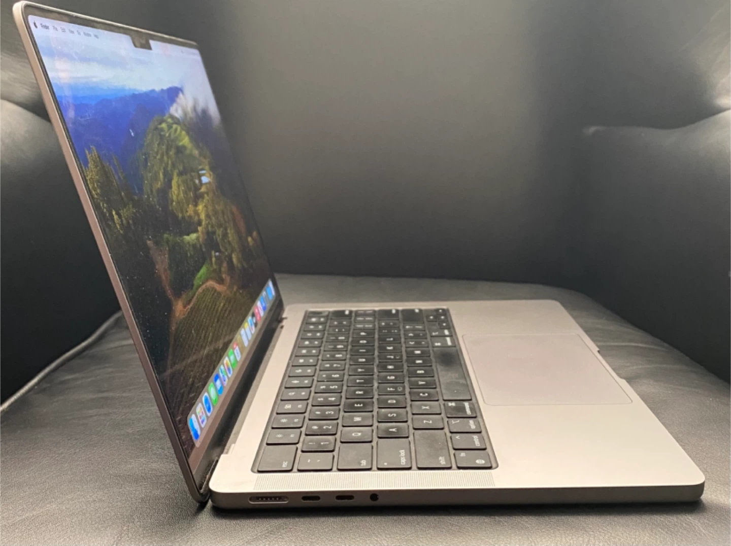 14-inch MacBook Pro with Apple M2 Pro chip - photo 4