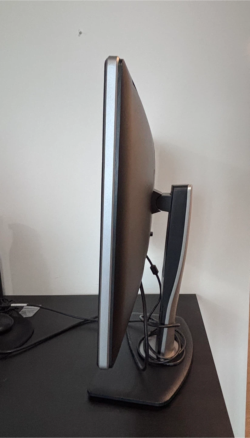 Dell Monitor - Excellent Condition✨ - photo 5