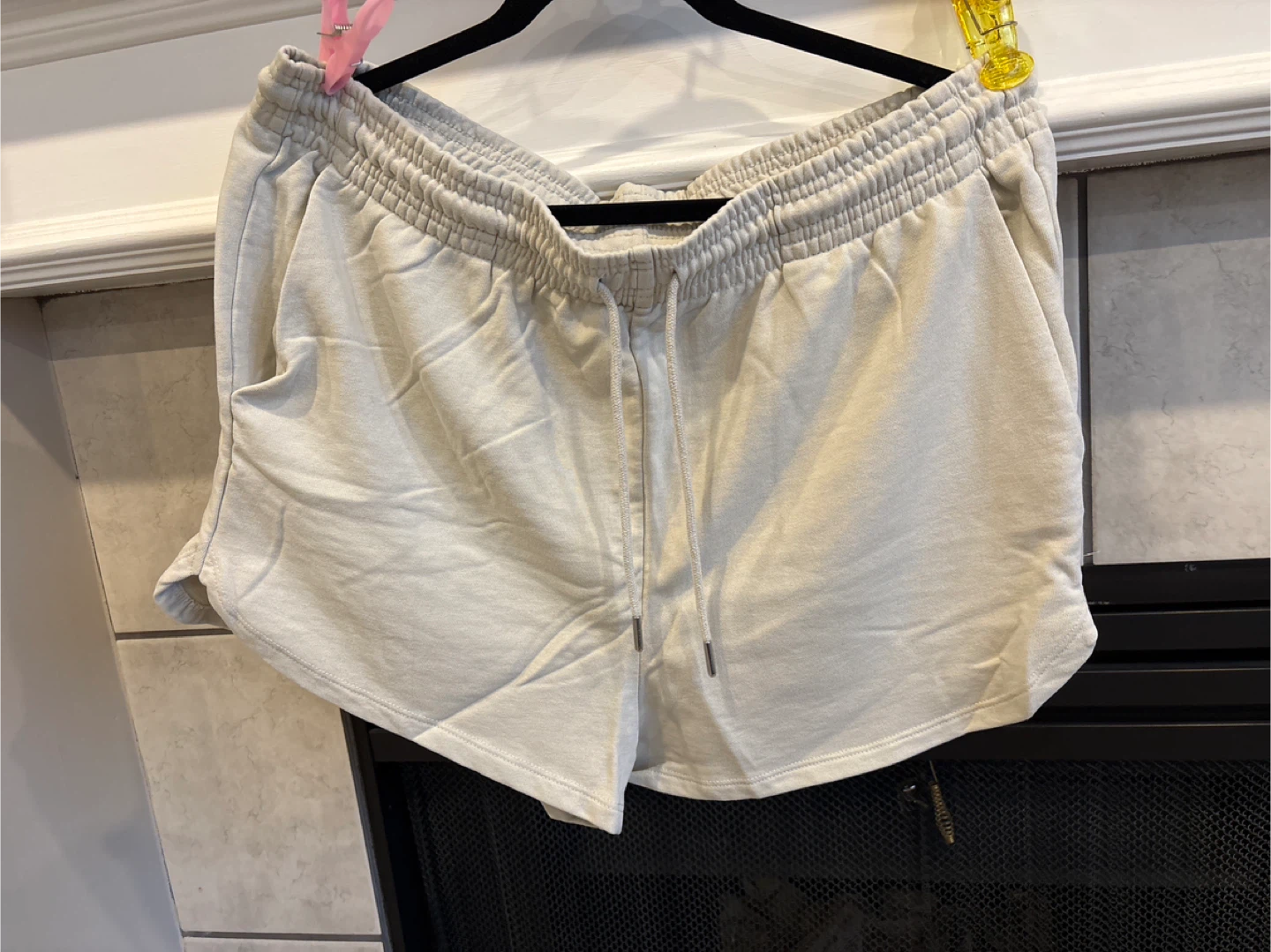 H&M Beige Sweat Shorts - Size XL - photo 5