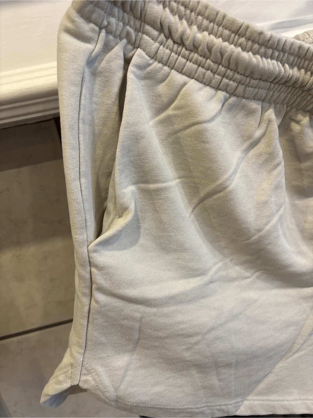 H&M Beige Sweat Shorts - Size XL - photo 2