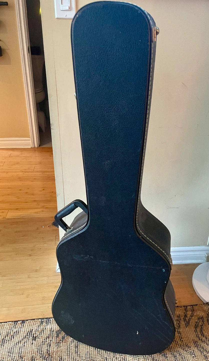 Guitar Case - Hard Shell