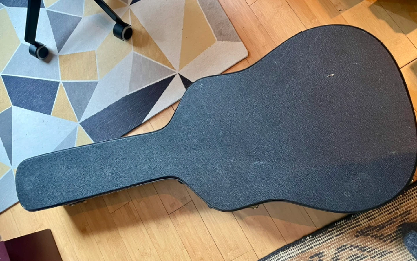 Guitar Case - Hard Shell - photo 3