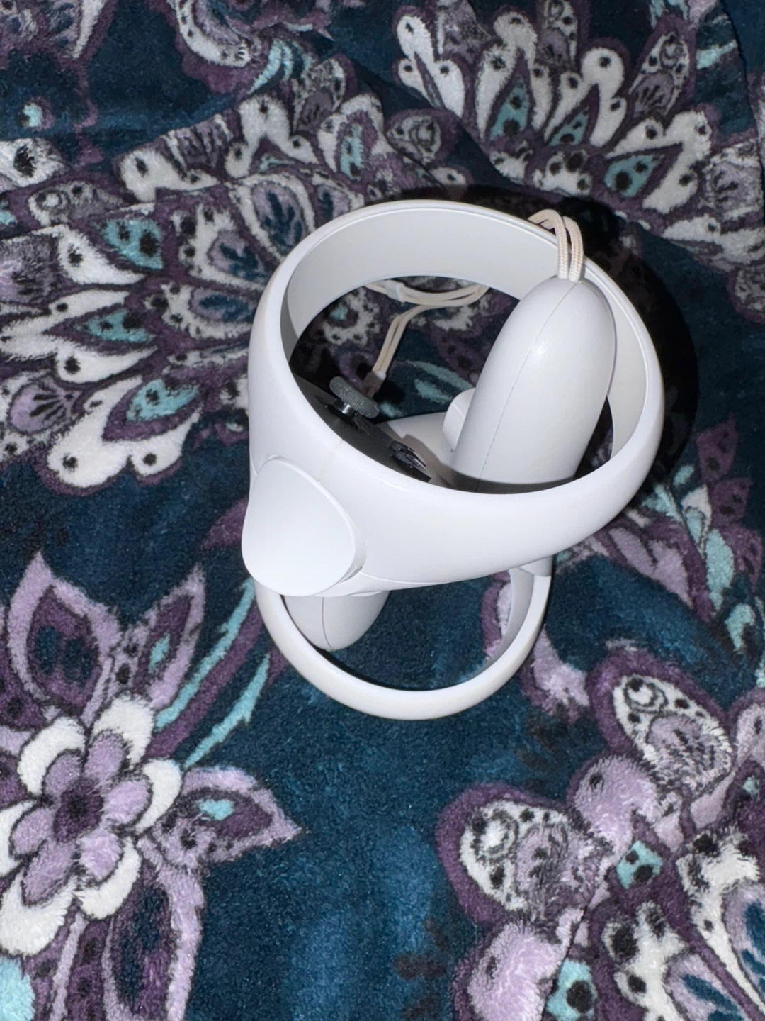 Meta Quest 2 VR Headset with Controllers - photo 5