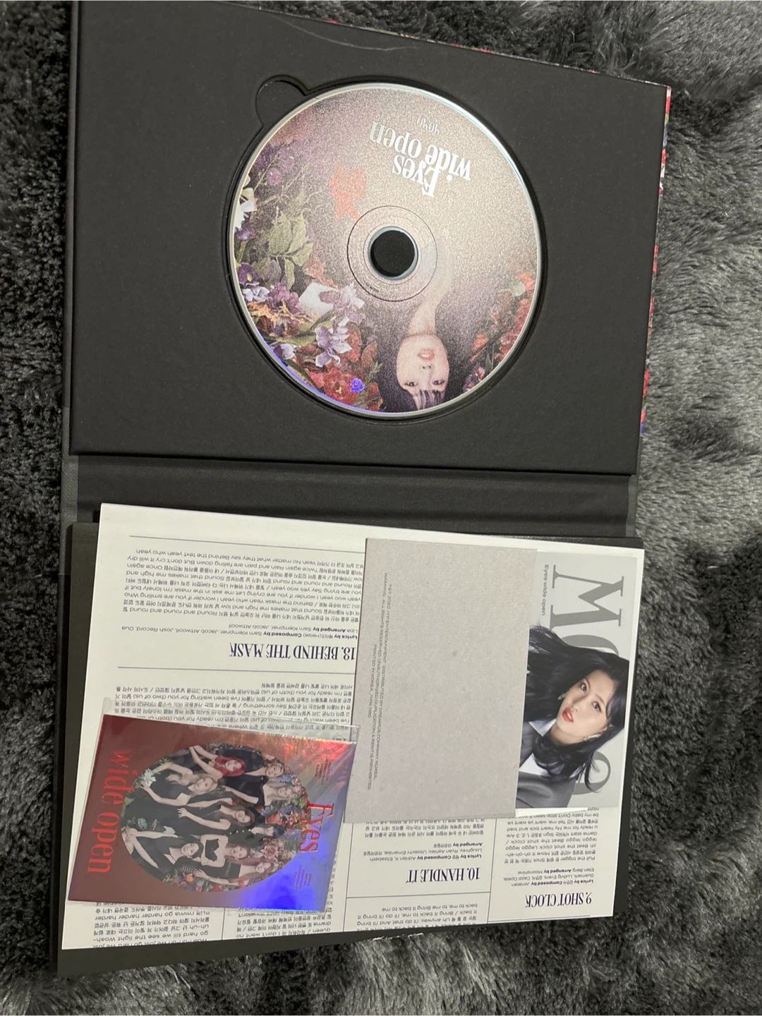 TWICE Eyes Wide Open 2nd Full Album CD Photobook - photo 2
