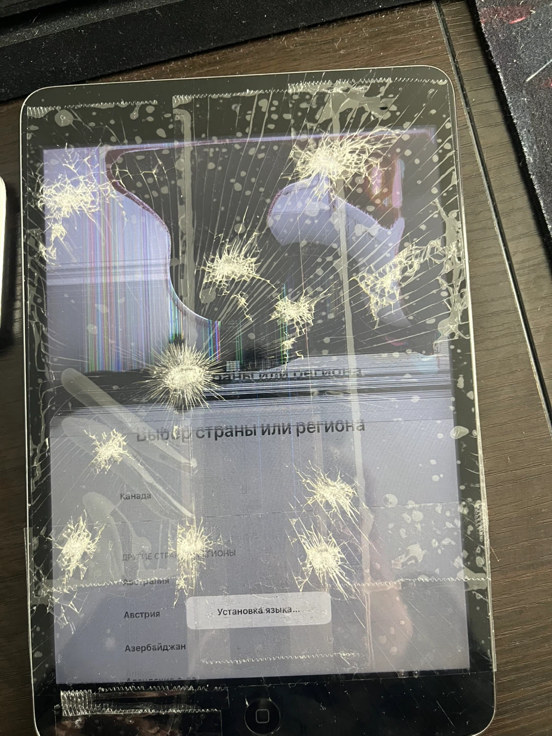 Apple iPad Mini - Cracked Screen - photo 3