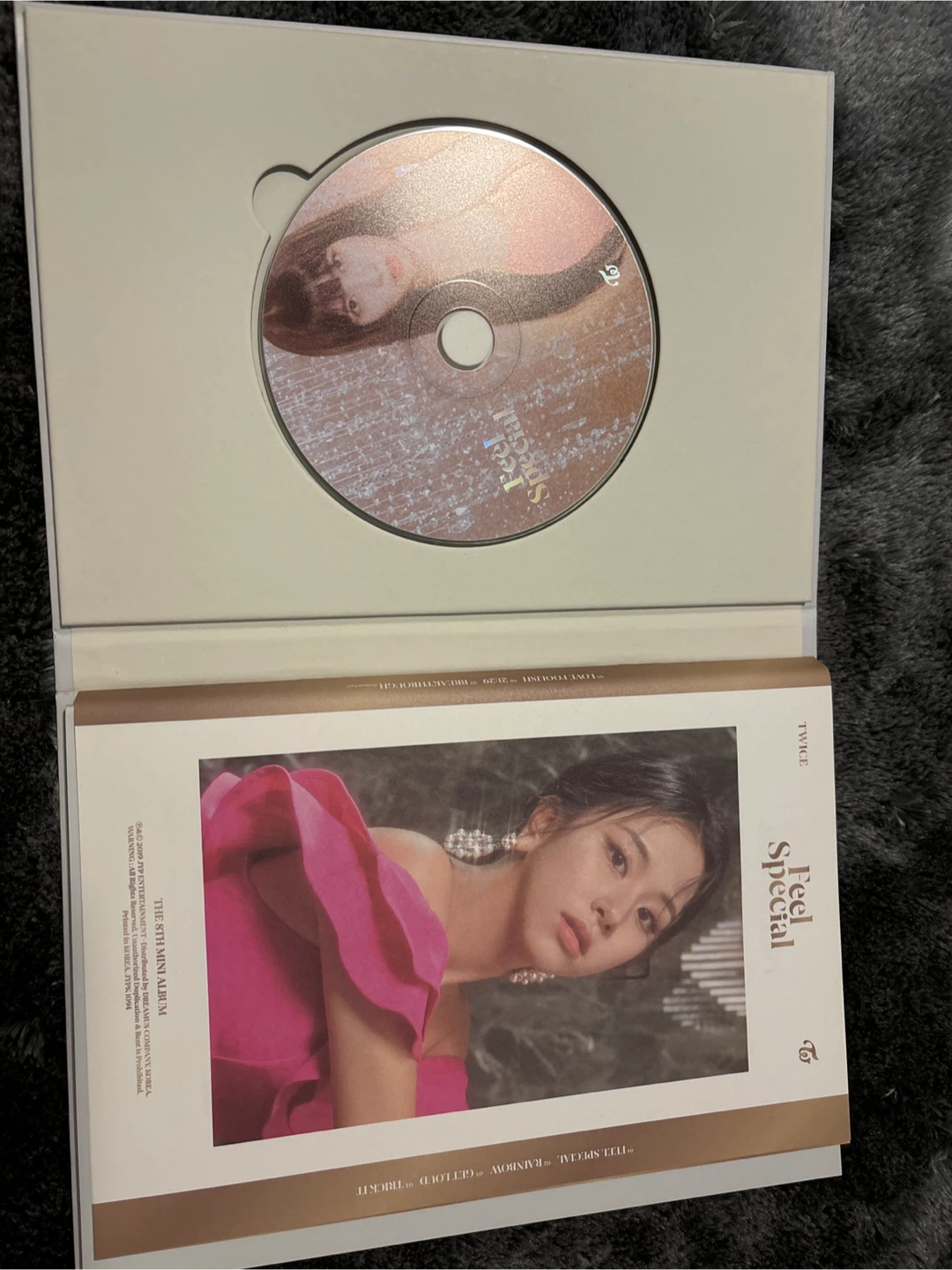 TWICE Feel Special 8th Mini Album K-Pop CD with Photocards - photo 3