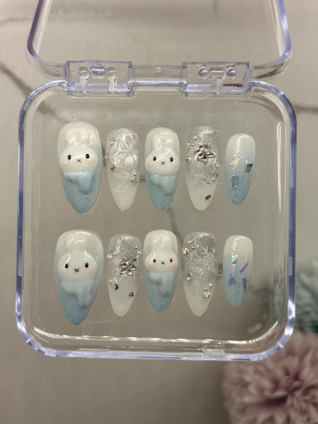 Handmade Press-on Nails - Snowflake Winter Miffy set ❄️