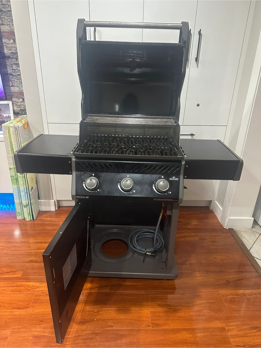 Napoleon Rogue BBQ (FREE DELIVERY) - photo 2